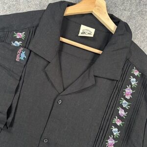 Petersen Gypsy Rose Shirt Mens Extra Large Black Guayabera Embroidered Floral